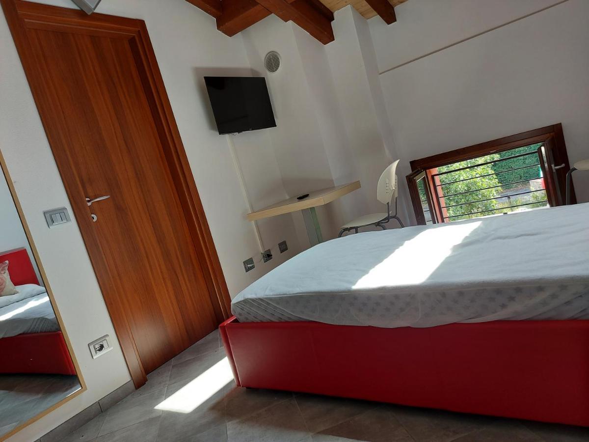 Agriturismo Azienda Agricola Ferrari M.Rita Pozza Luaran gambar